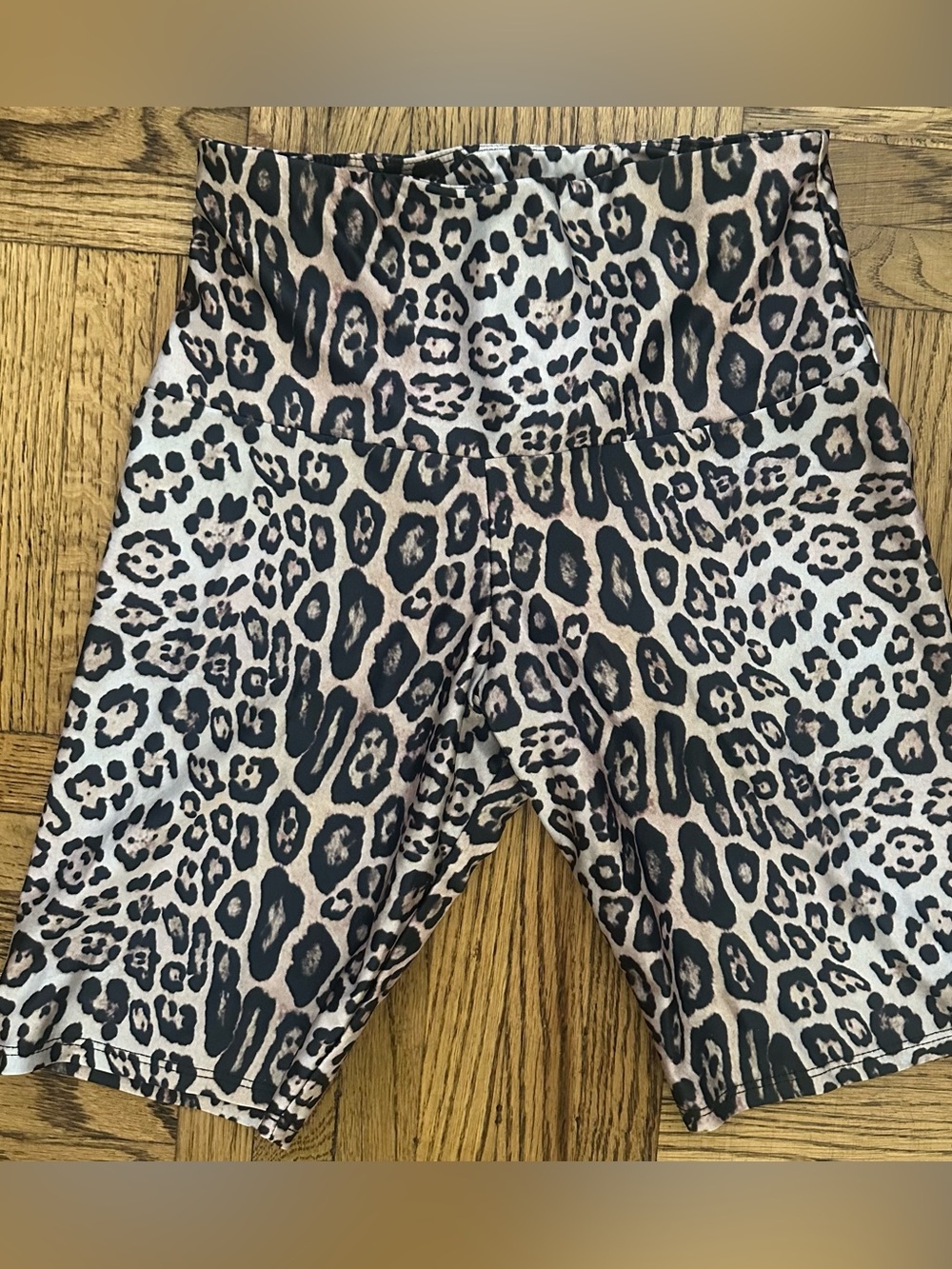 Onzie Leopard Print High Rise Biker Shorts Size S/M